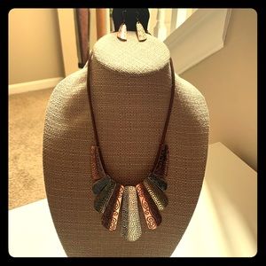 Necklace and earring set